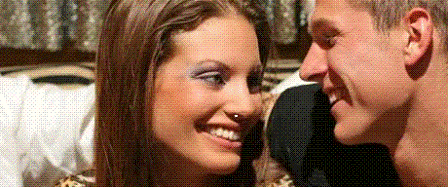 مردی بخواهد.GIF